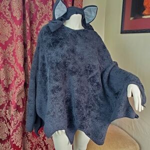 Legg Avenue fuzzy fleece bat poncho hoodie